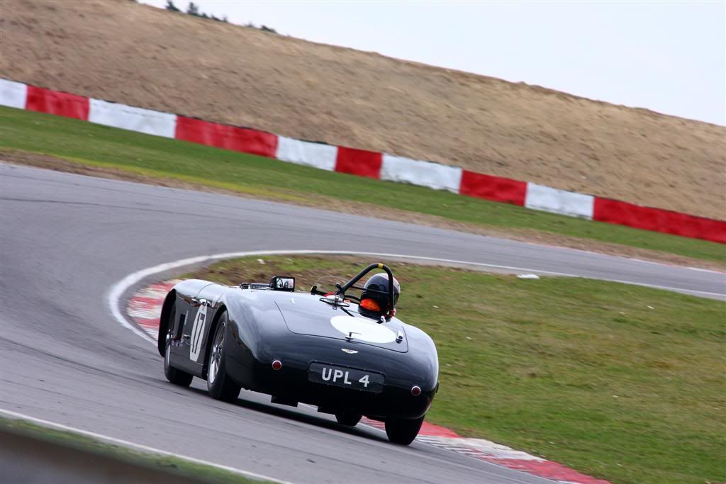 IMAGE: http://i69.photobucket.com/albums/i42/Kevbuts/AMOC_154Large.jpg