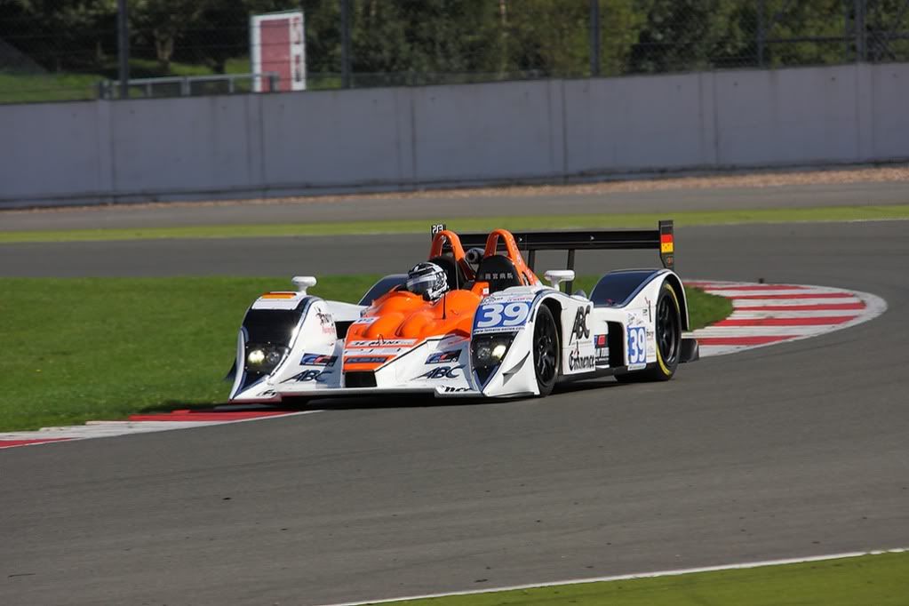 IMAGE: http://i69.photobucket.com/albums/i42/Kevbuts/LMSSilverstone_030.jpg