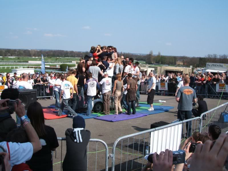 Volksworld200577peopleonabug.jpg