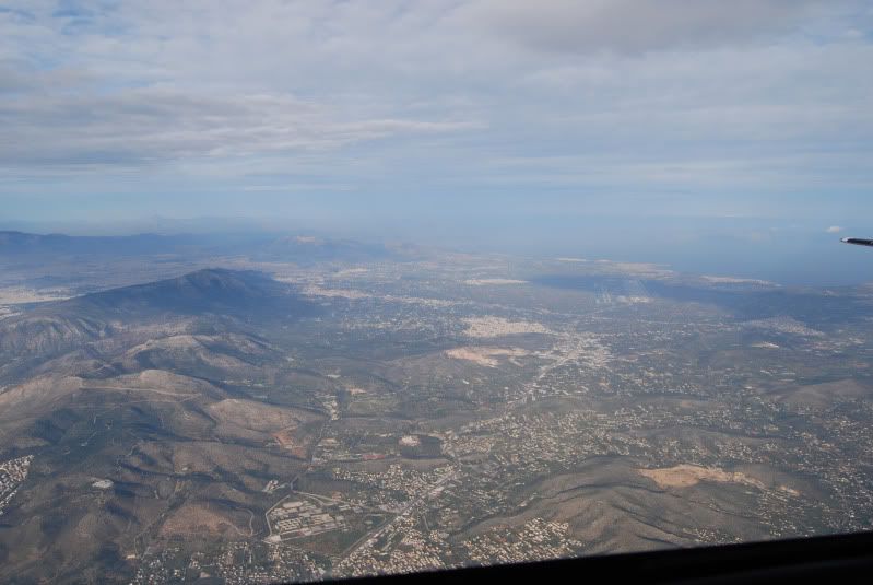 http://i69.photobucket.com/albums/i48/Deano777/Flight%20Sim/Athens%20-%20IOA%20-%20BEG/Athens%20Tirana/DSC_0551.jpg