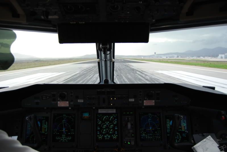 http://i69.photobucket.com/albums/i48/Deano777/Flight%20Sim/Athens%20-%20IOA%20-%20BEG/DSC_0466.jpg