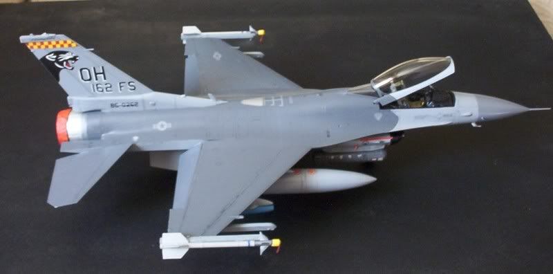 F16c4.jpg