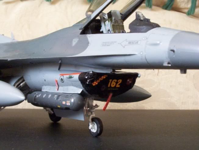 F16c5.jpg
