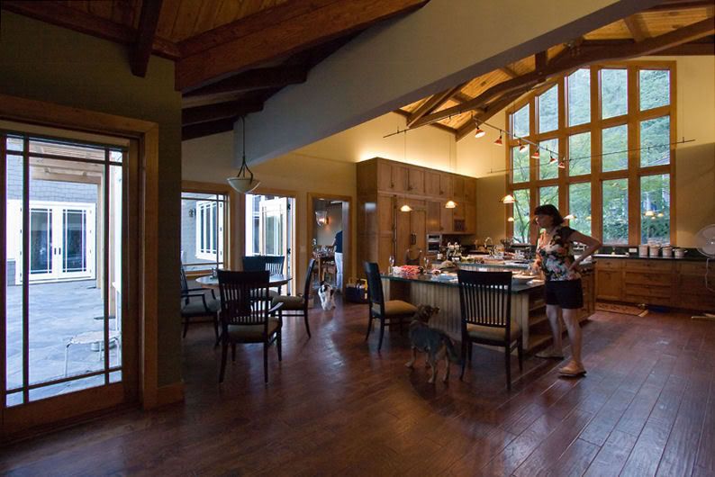 IMAGE: http://i69.photobucket.com/albums/i63/wiltonw/8Family-9alt.jpg