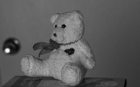 IMAGE: http://i69.photobucket.com/albums/i63/wiltonw/Lightdistance-2.jpg