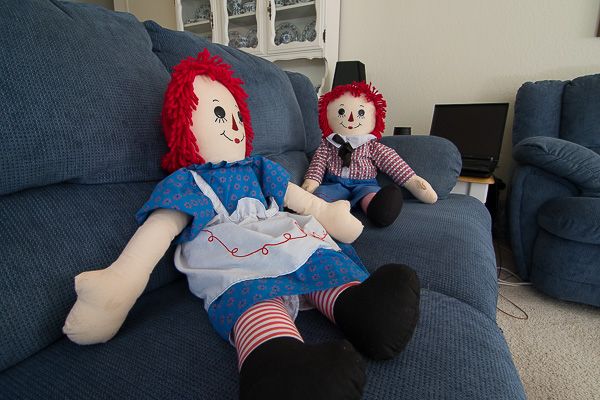 IMAGE: http://i69.photobucket.com/albums/i63/wiltonw/Principles/InducedPerspectiveDistortion_zpsghwc0i3p.jpg