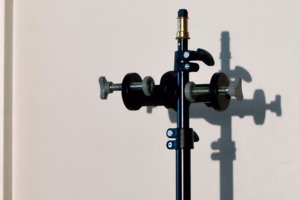 IMAGE: http://i69.photobucket.com/albums/i63/wiltonw/Principles/snooted%20fresnel-1_zpsiwvtrzyr.jpg