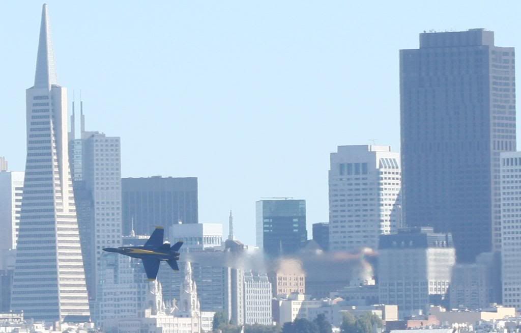 IMAGE: http://i69.photobucket.com/albums/i74/78879/Fleet%20Week%202008/2008FleetWeek2.jpg