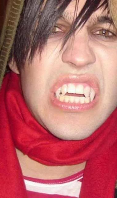 <img:http://i69.photobucket.com/albums/i75/gdfan2007/pete%20wentz/peter4-1.jpg>