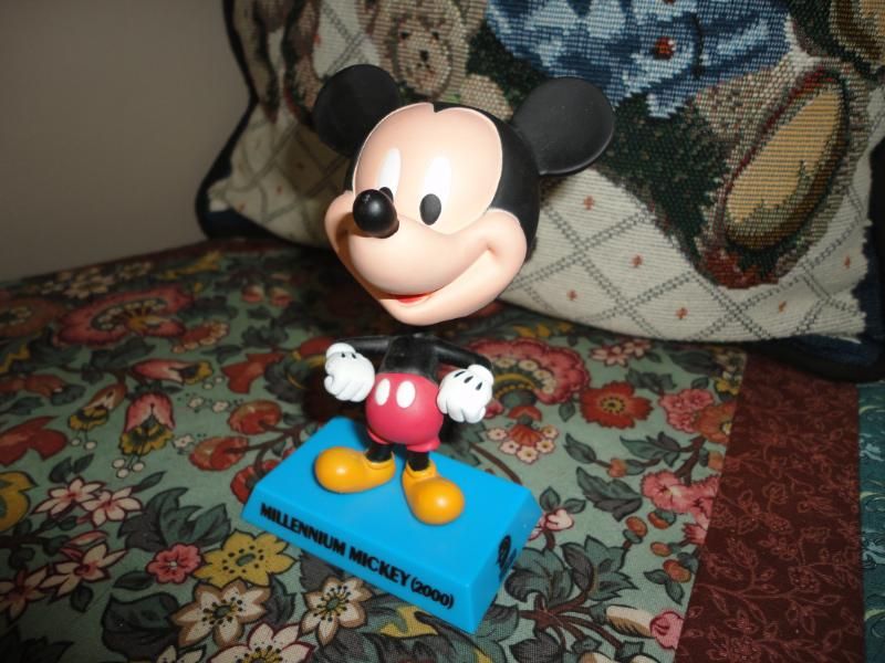 Millennium Mickey Mouse Bobble Head Figure Upper Deck Entertainment ...