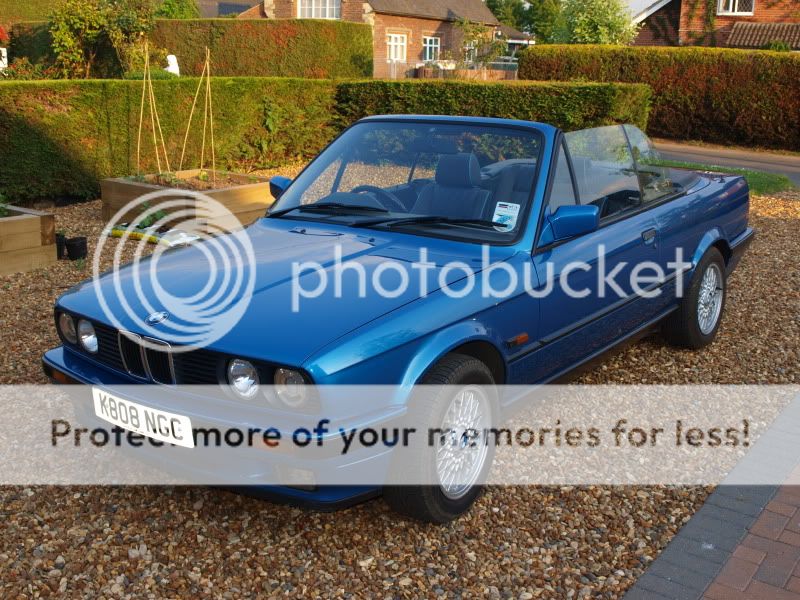 1993 E30 318i Neon Blue Cabriolet £2450 Norfolk | Retro Rides